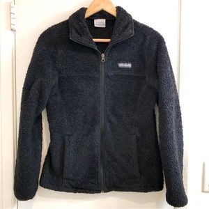 Columbia Women’s Zippered Furry Sherpa Jacket. Black Furr Size Small. Good shape